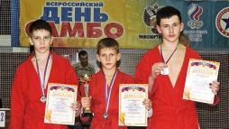 ​2 «золота» и «серебро» взяли самбисты из Бутурлиновки на соревнованиях областного масштаба